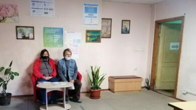 Посетители Центра вакцинации в Корабельном районе г. Николаева