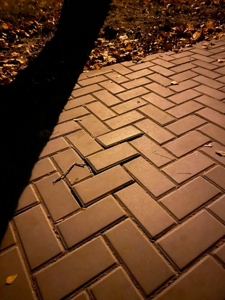 тротуар возле школы №33