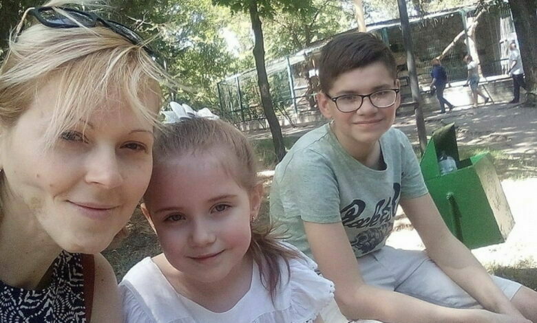 Вита Николаева с детьми