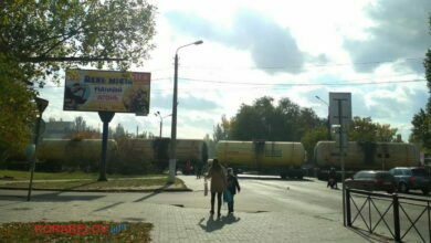 Ж/д переезд в николаеве, поезд