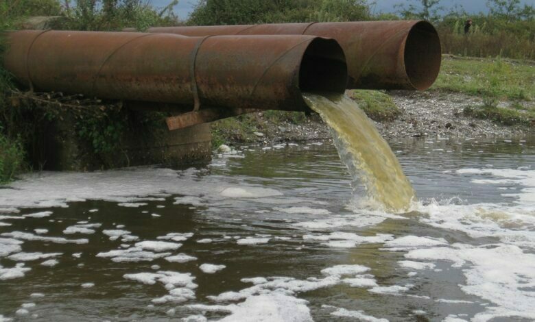 выбросы в реку