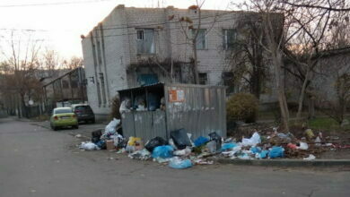 баки с мусором на Попеля