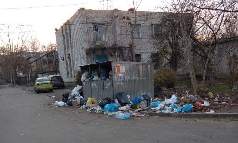 баки с мусором на Попеля