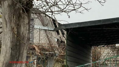 разрушенная пожаром кровля дома по ул. Ушакова в Николаеве