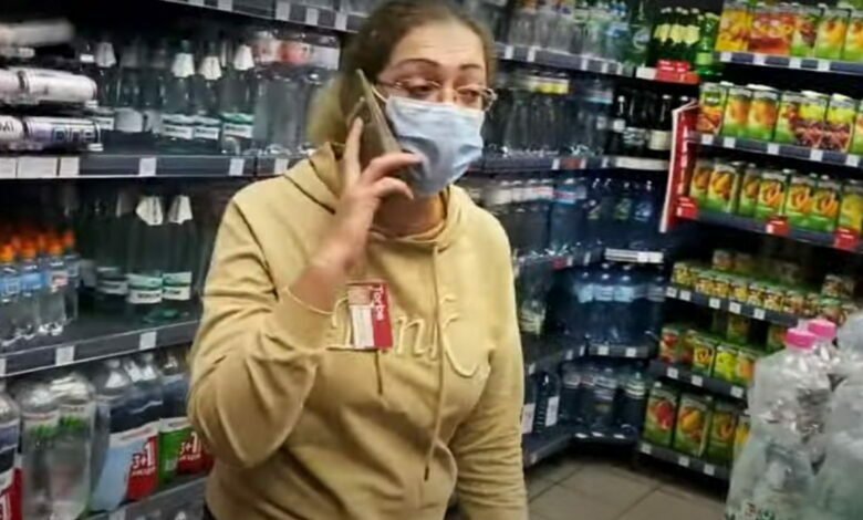 сотрудница супермаркета "Торба"