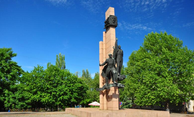 Памятник Ленинскому комсомолу в Николаеве