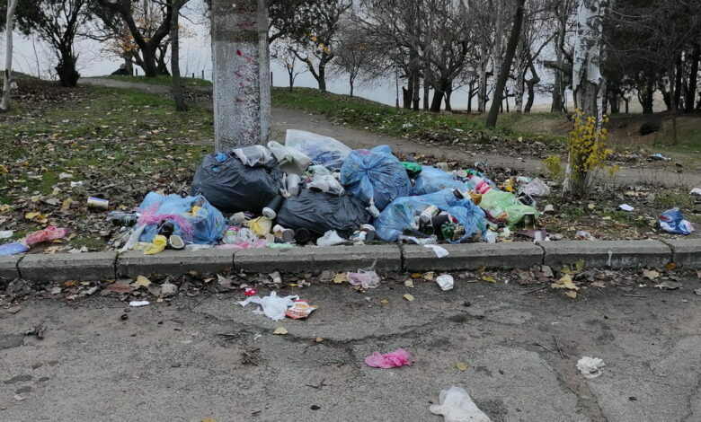 мусор на пляже "Чайка"