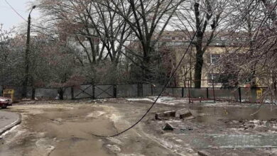 оборванный провод на ул. Океановской