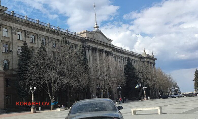 здание Николаевского горсовета