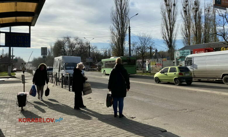 маршрутки, остановка "Рынок" в Николаеве