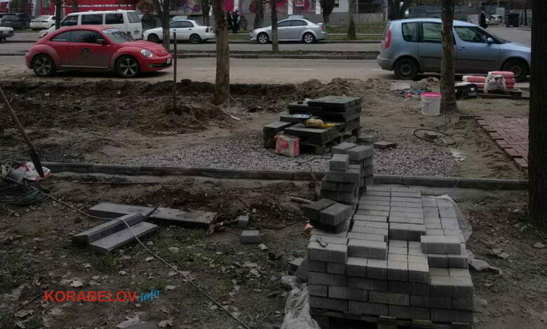 ремонт тротуара по пр. Корабелов, 13 и 15 в Николаеве