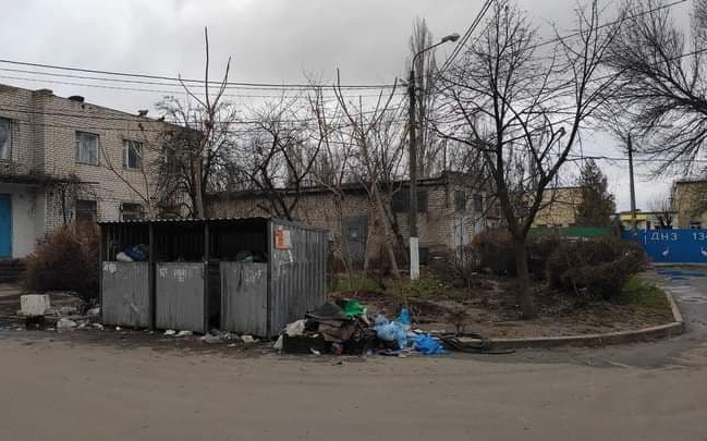 мусор на ул. Попеля, 162