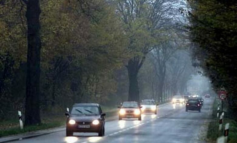 включенные фары