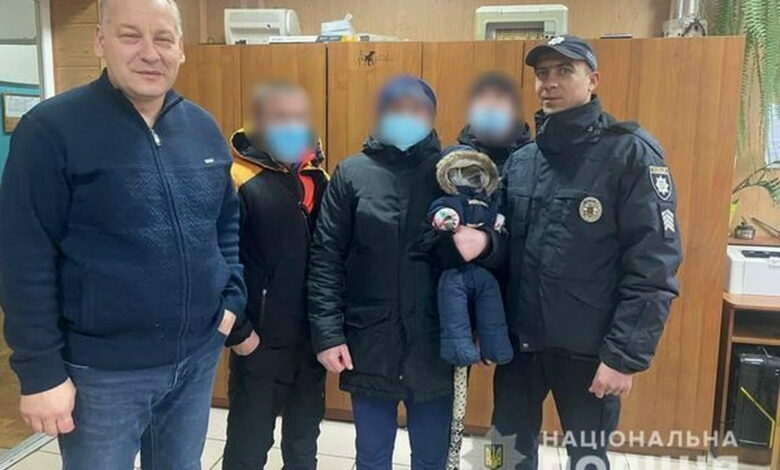 фотографы животных, изъяли обезьяну