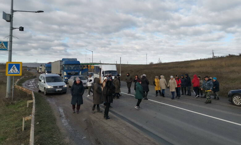 Зайчевское перекрыли трассу