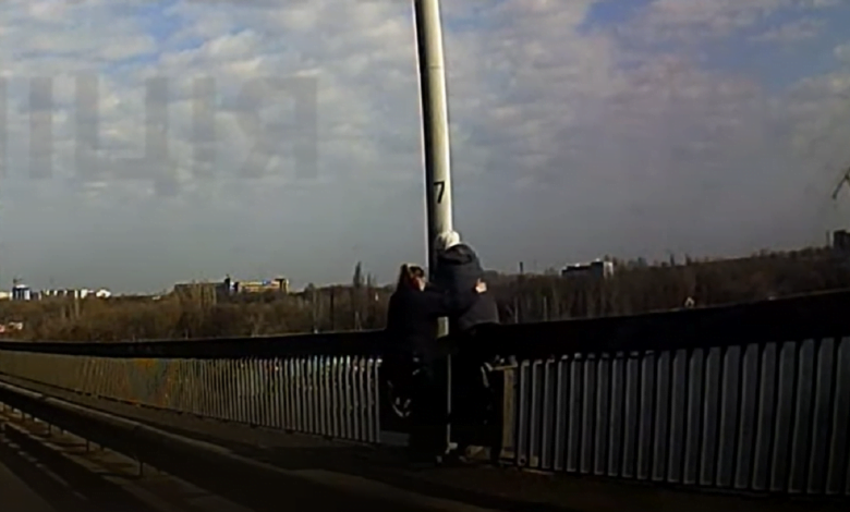 патрульные помешали прыжку с моста