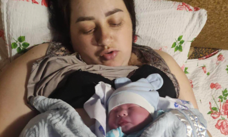 оккупанты, угрожая расстрелом, запретили девушке ехать рожать в больницу