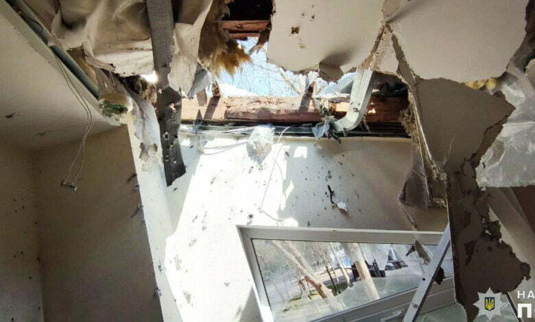 разрушенный рашистским обстрелом дом