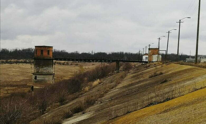 высушенное Октябрьское водохранилище