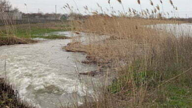 разлив воды