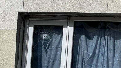 простреленное окно