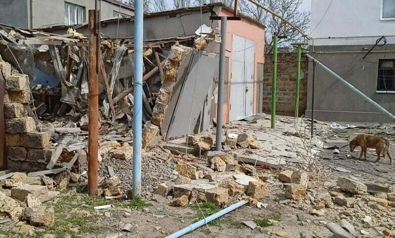 Разрушенный гараж в селе Шевченково ( бывший Витовский район)