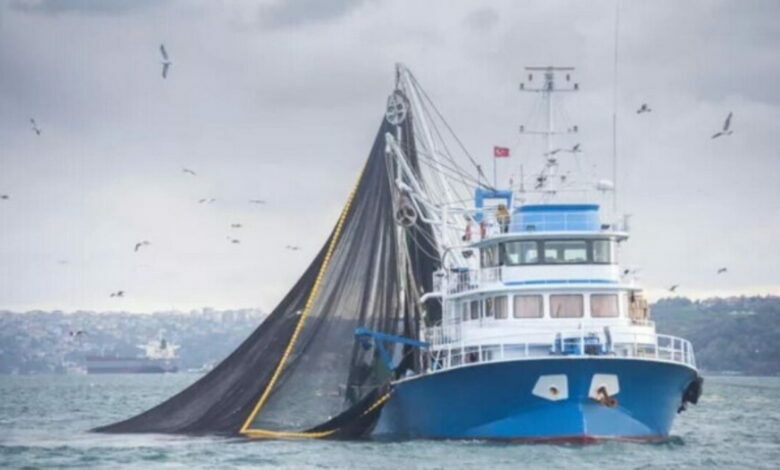 Турецкая рыболовецкая лодка, судно