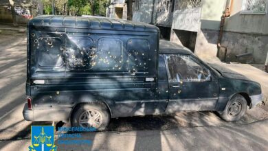 авто, що постраждало від обстрілу рашистами