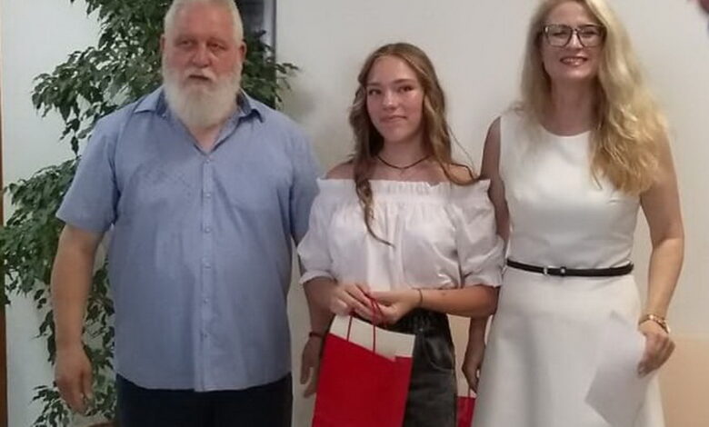 лицеистка Доминикана Паученко