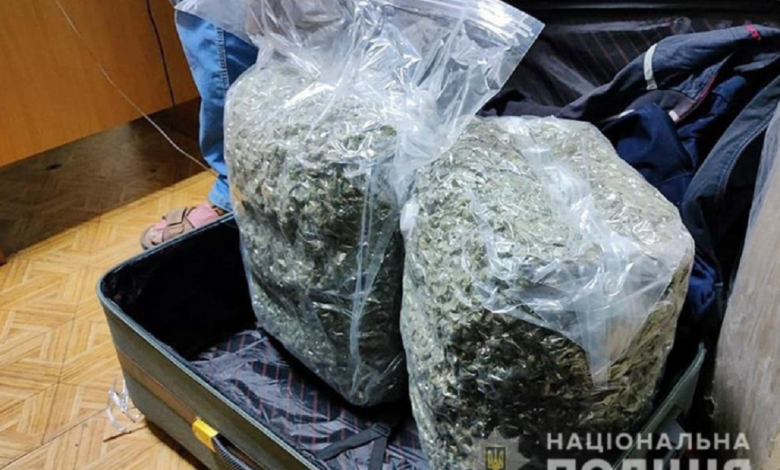 чемодан с наркотиками