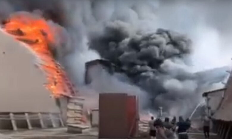 пожар на предприятии в Корабельном районе