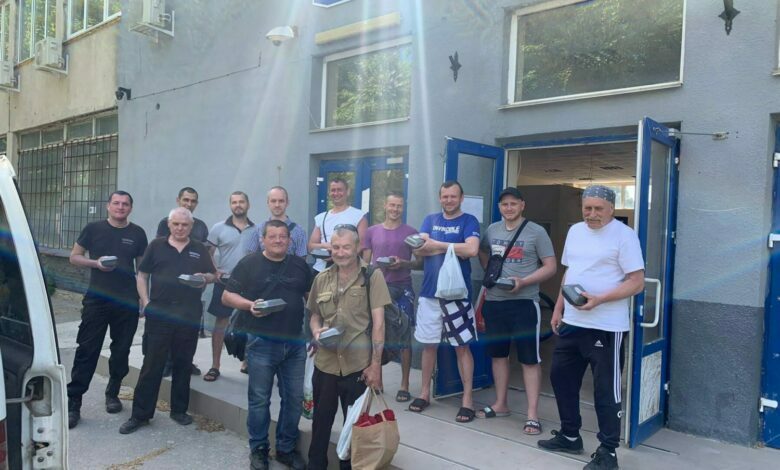 бесплатные обеды для "Океановцев"