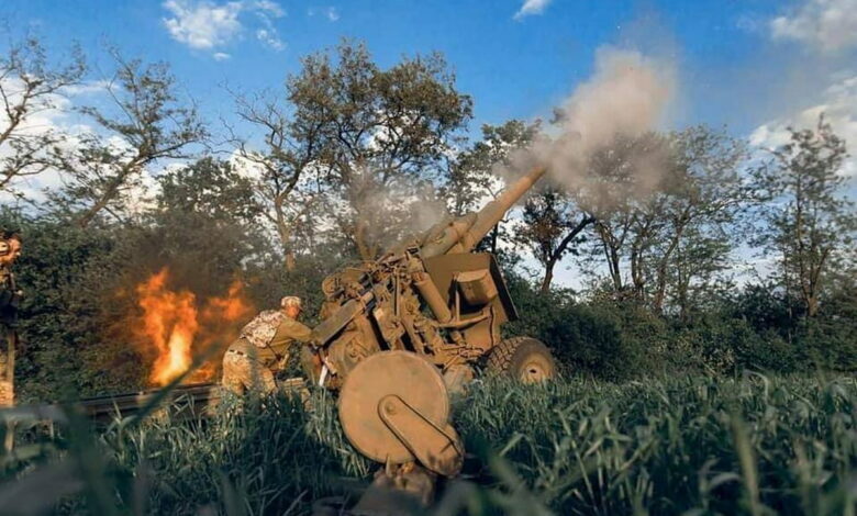 ВСУ обстреливают врага, защищая Украину от нашествия рашистов