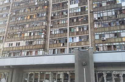 обстрел 23.07.22 многоэтажка окна