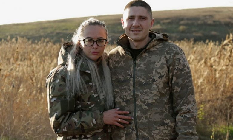 военные, поженились