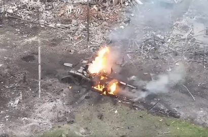 сгоревший российский танк