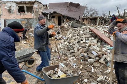 разрушения во дворе Ларисы Грицюк