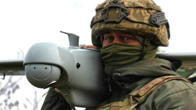 боец ВСУ с беспилотником