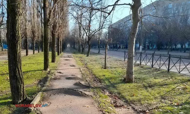 тротуар в Корабельном районе г. Николаева, пр. Корабелов