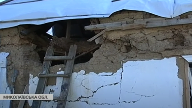 пошкоджений будинок в Лиманах