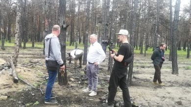 Знімальна група ВВС-TV в Галицинівський ліс