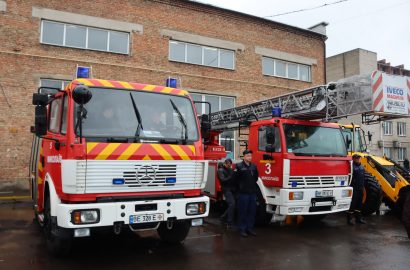 пожежна техніка, спецтехніка, пожежний автомобіль