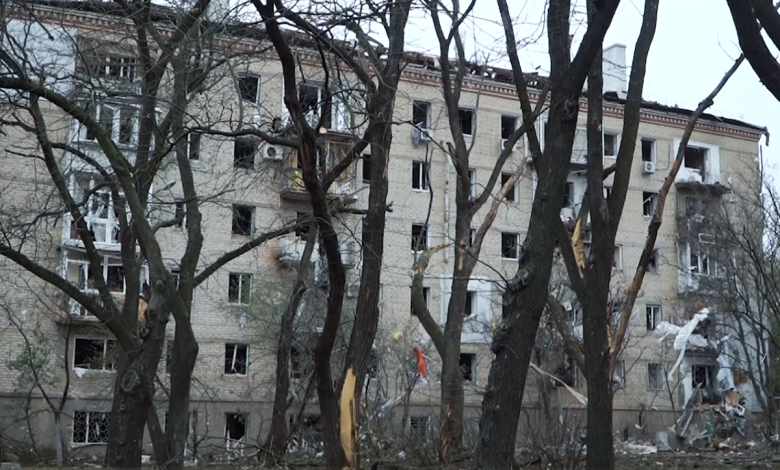 пошкоджена п'ятиповерхівка у Миколаєві