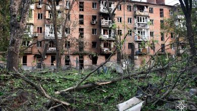 поврежденная при обстреле 13.05.2023 пятиэтажка в Николаеве