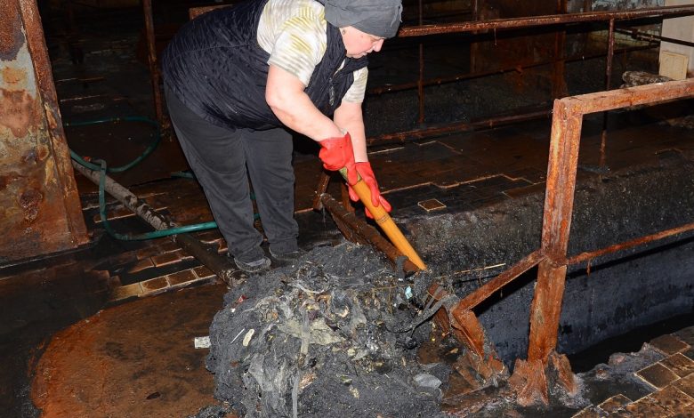 сміття в каналізації