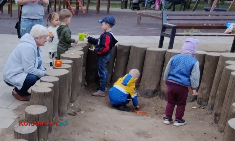 пісочниця в сквері "Вітовський"