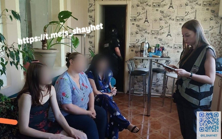 Жительница Николаева снимала маленьких дочек в порно