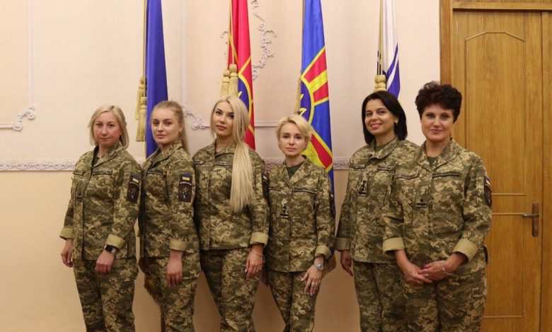 нова військова форма для жінок