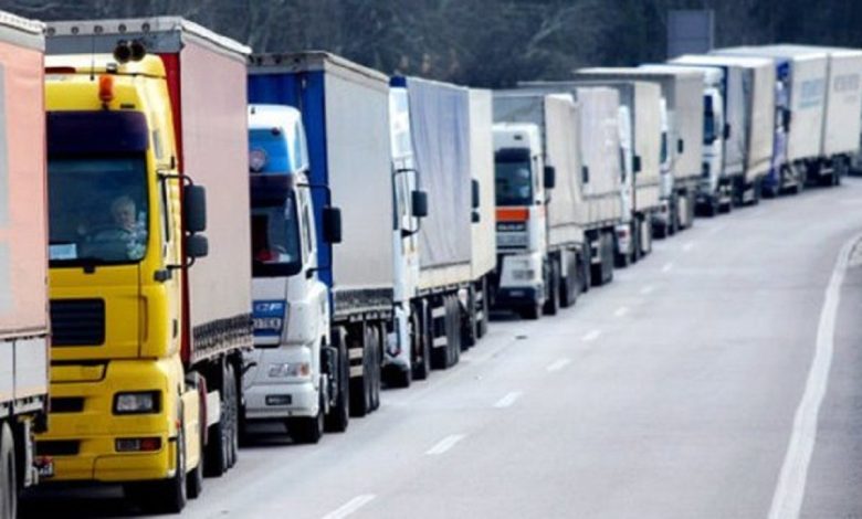 вантажівки