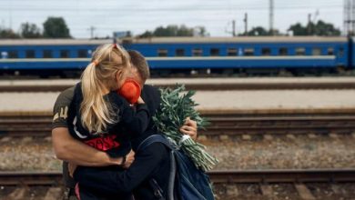 військовий на пероні